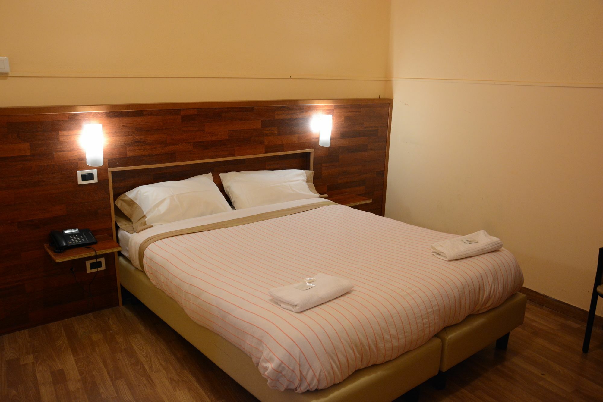 ג'נובה Albergo Royal מראה חיצוני תמונה