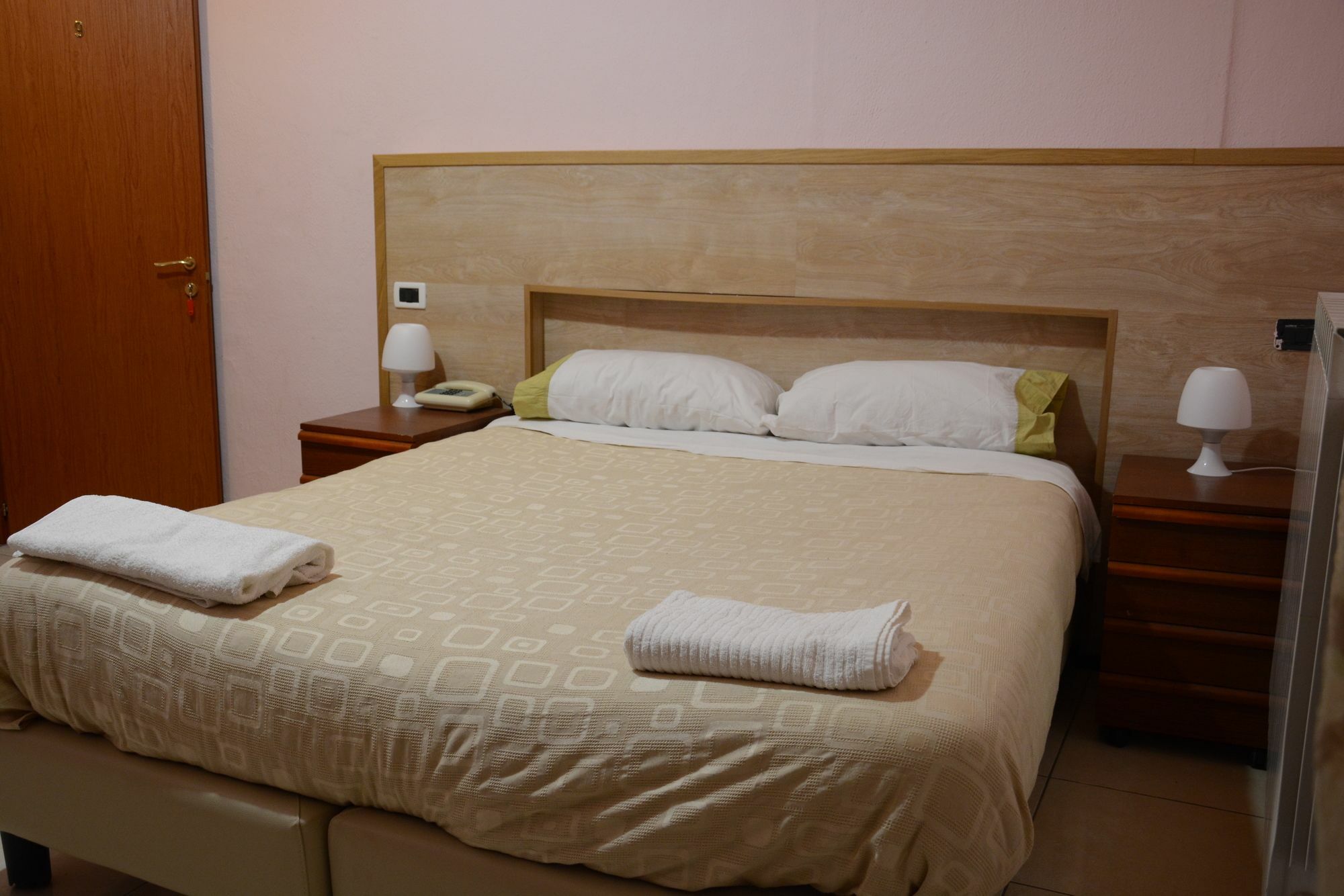 ג'נובה Albergo Royal מראה חיצוני תמונה